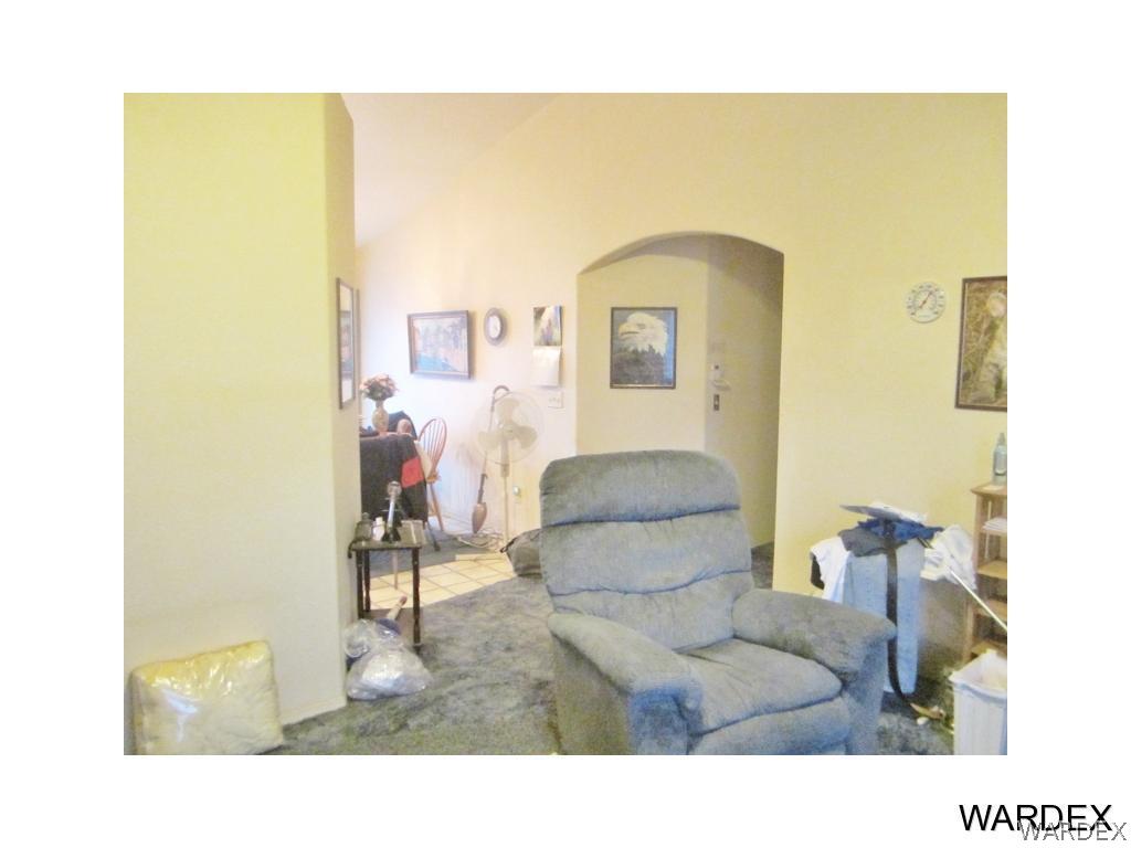 987 South Escuela Road, Unit 82 Golden Valley, AZ 86413 - Photo 9 of 26 To Hallway