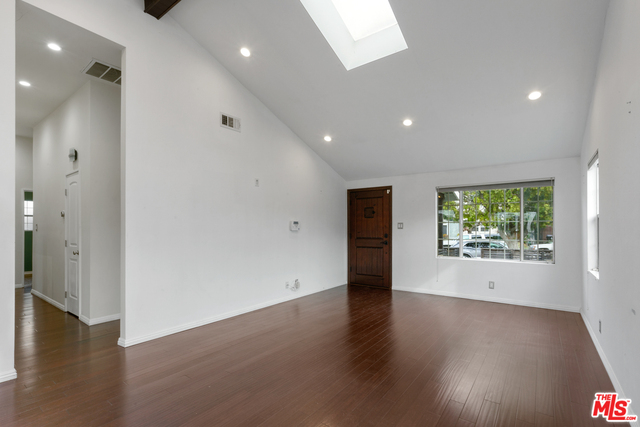 4157 Michael Avenue Los Angeles, CA 90066 - Photo 4 of 30