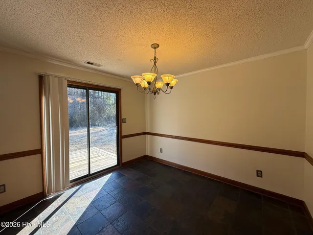 $1,350 | 808 Mandarin Trail, Jacksonville, NC 28540