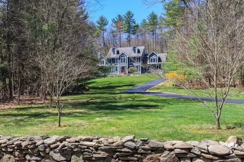 $1,075,000 | 515 Old Dunstable Road, Groton, MA 01450