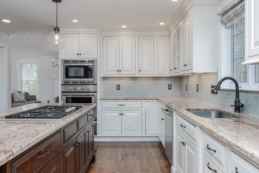 515 Old Dunstable Road Groton, MA 01450 - Photo 14 of 42