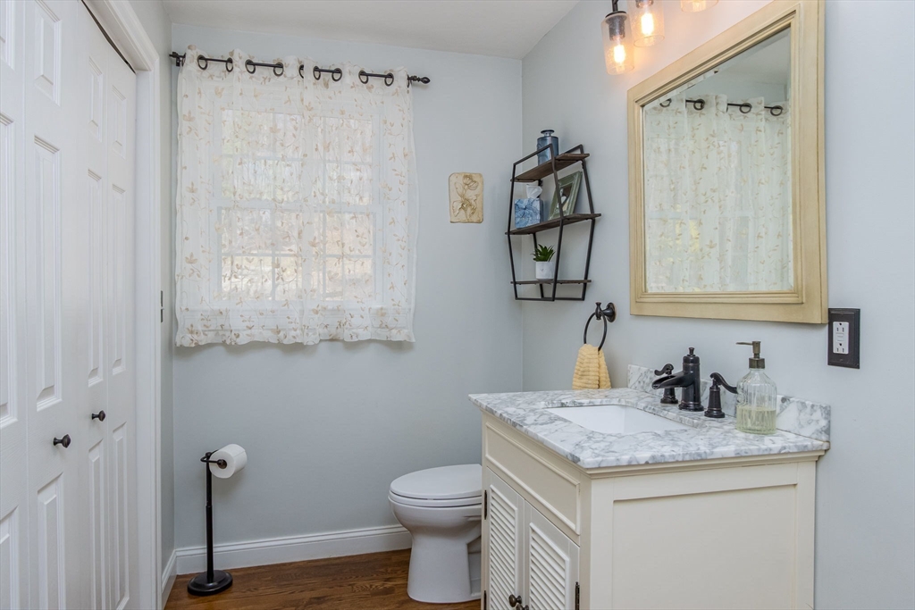 515 Old Dunstable Road Groton, MA 01450 - Photo 18 of 42