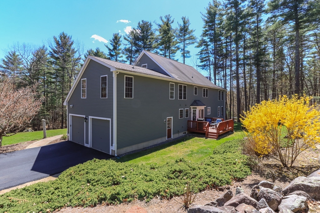 515 Old Dunstable Road Groton, MA 01450 - Photo 37 of 42