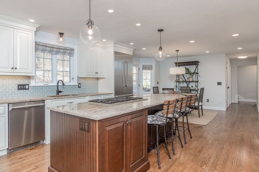 515 Old Dunstable Road Groton, MA 01450 - Photo 7 of 42