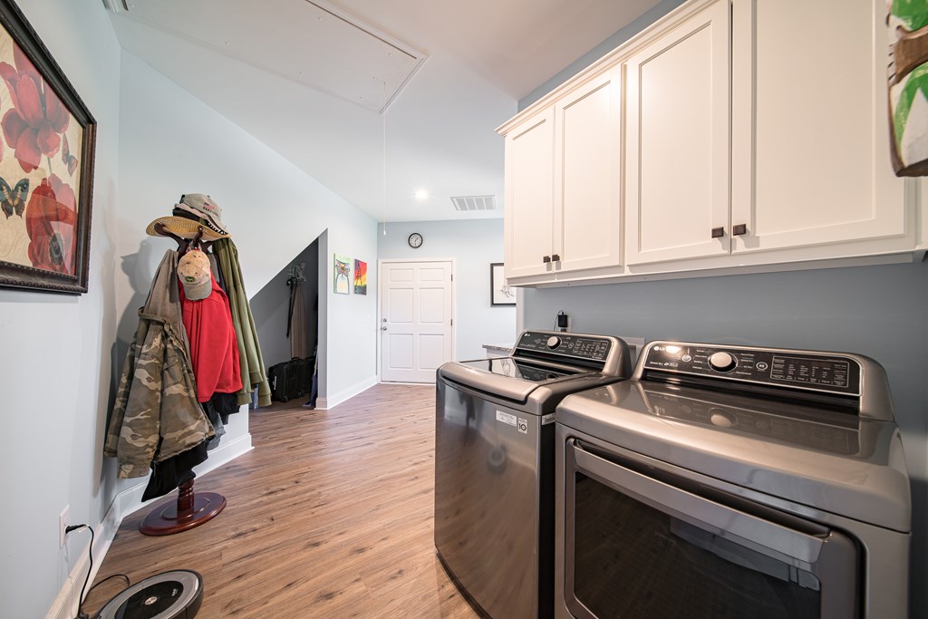 636 Judson Bulloch Road Warm Springs, GA 31830 - Photo 23 of 72 Large Laundry Room w/Cabinets
