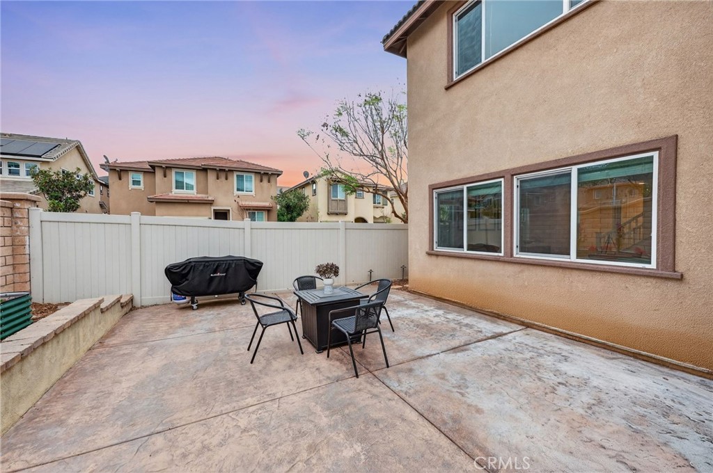 35462 Brown Galloway Lane Fallbrook, CA 92028 - Photo 48 of 63 a backyard of a house with table and chairs