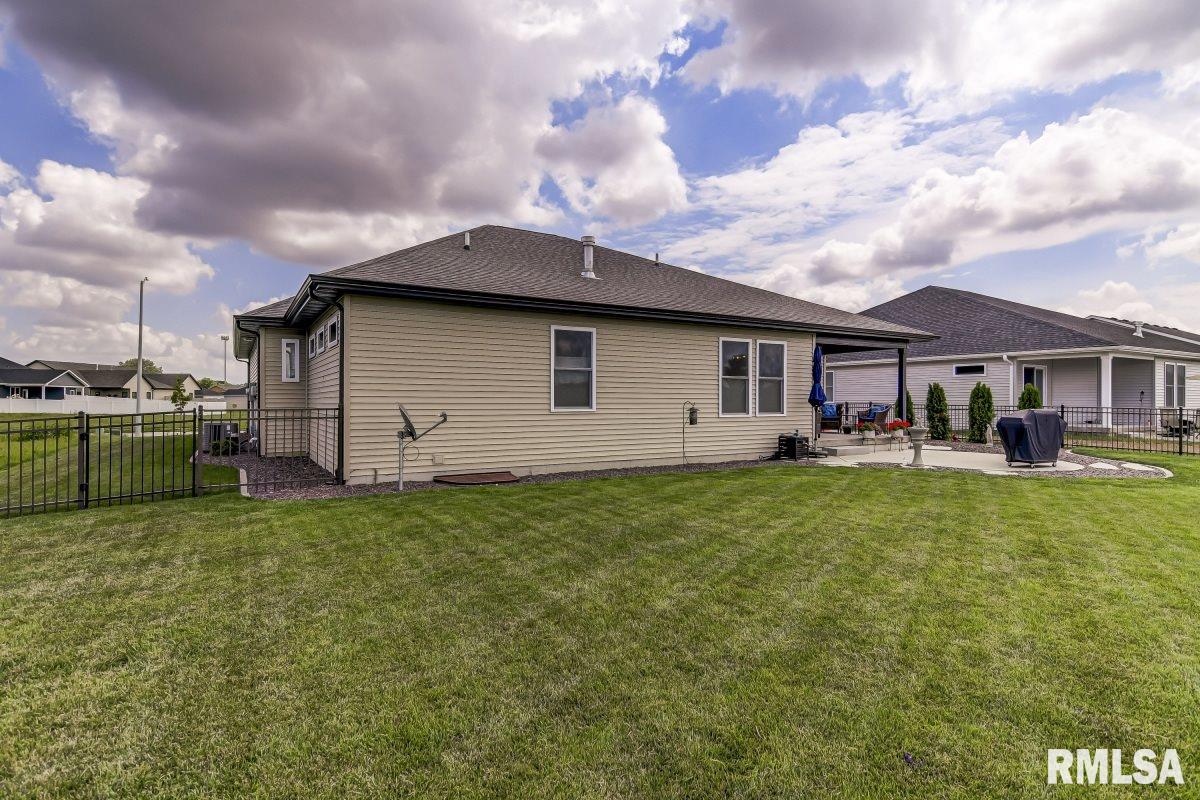 1409 Winston Drive Springfield, IL 62711 - Photo 14 of 49