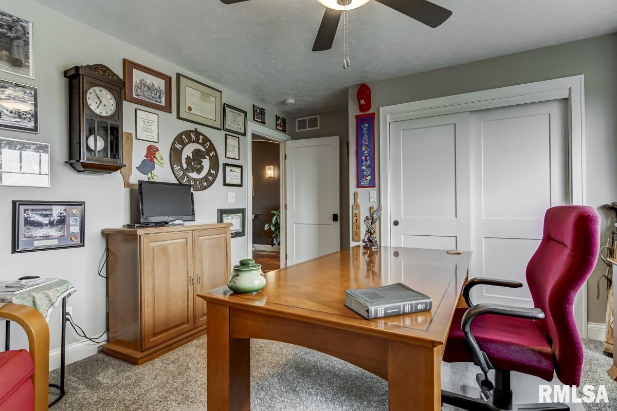 1409 Winston Drive Springfield, IL 62711 - Photo 18 of 49