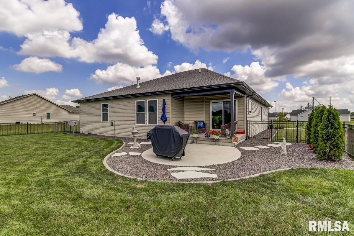 1409 Winston Drive Springfield, IL 62711 - Photo 3 of 49