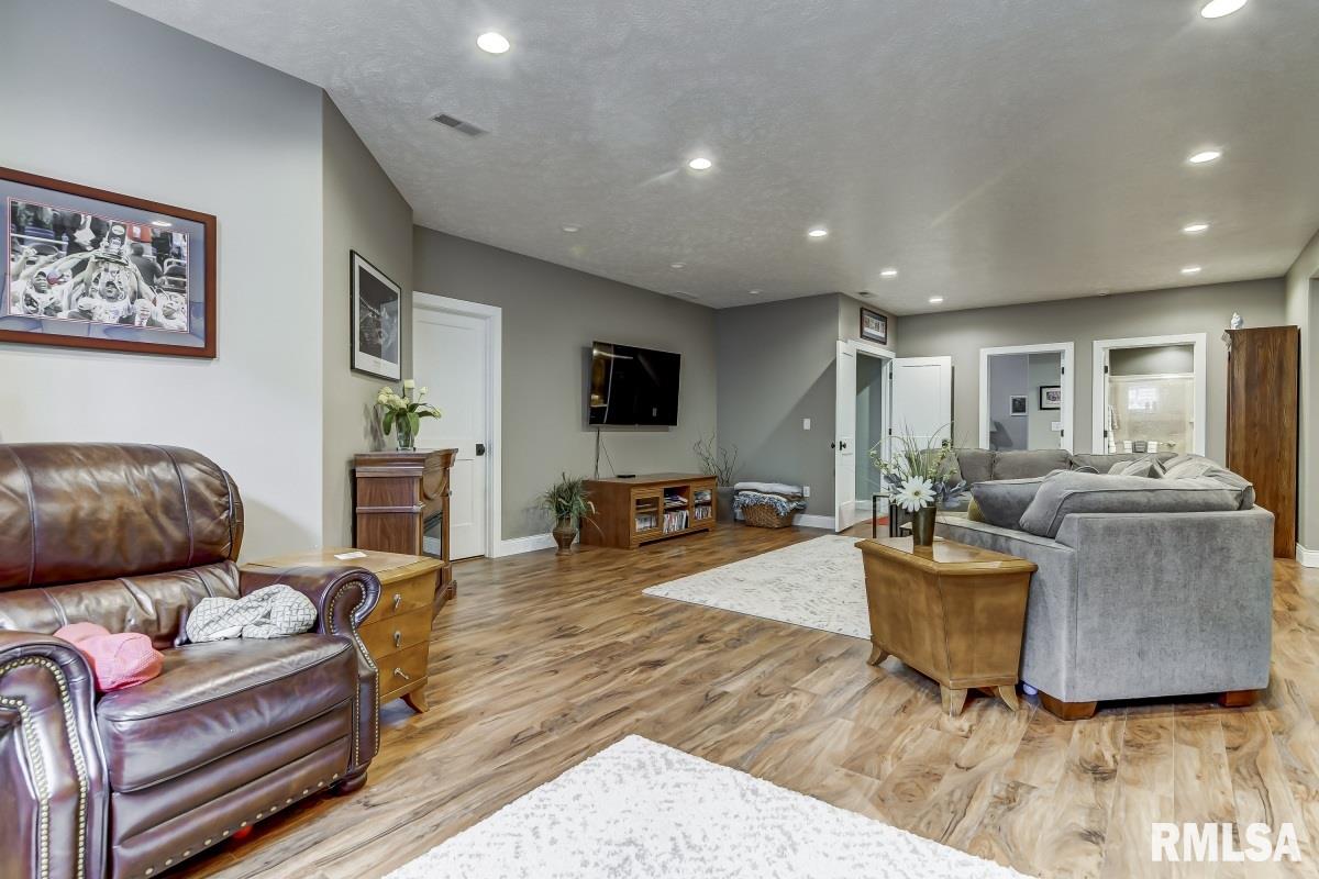 1409 Winston Drive Springfield, IL 62711 - Photo 31 of 49