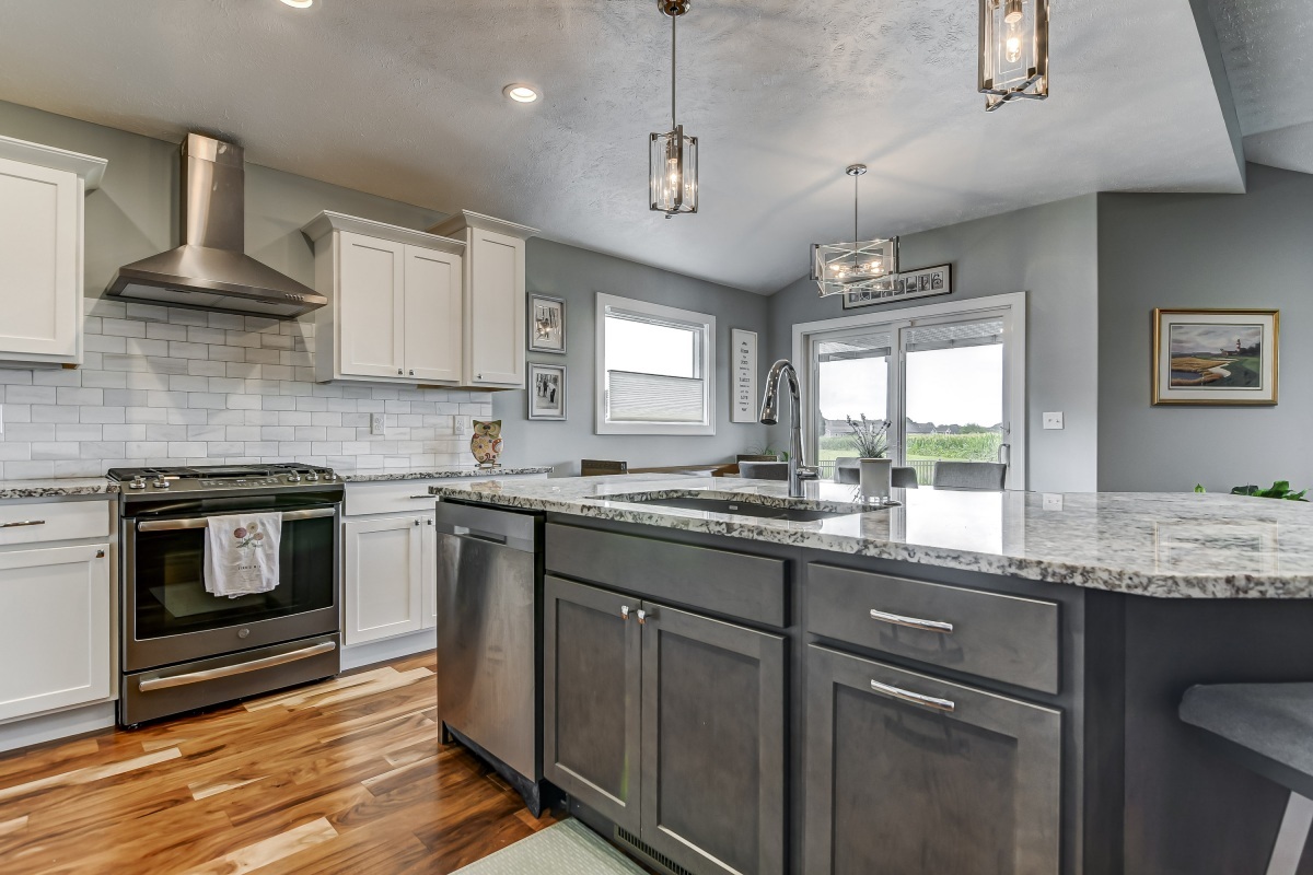1409 Winston Drive Springfield, IL 62711 - Photo 5 of 49