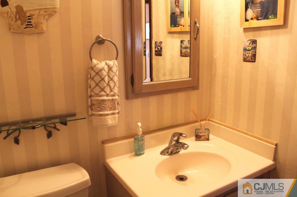 2 Oak Tree Road Monmouth Junction, NJ 08852 - Photo 13 of 22 Gallery Image 13