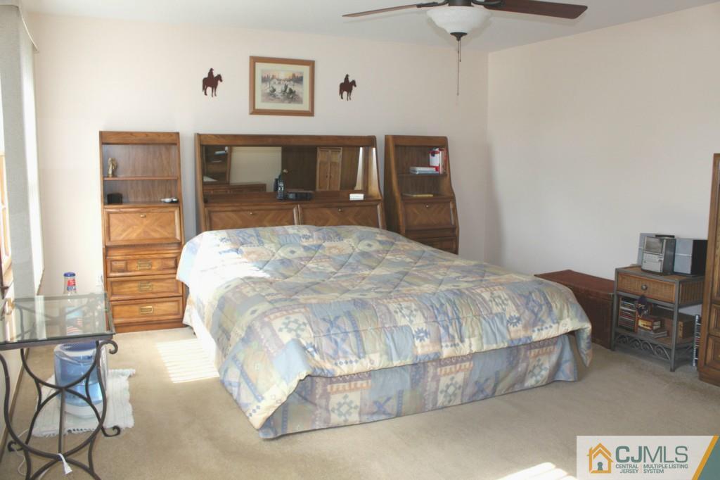 2 Oak Tree Road Monmouth Junction, NJ 08852 - Photo 14 of 22 Gallery Image 14