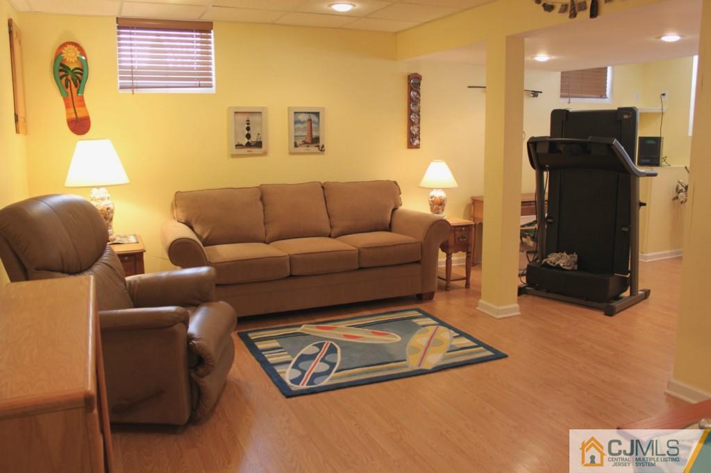 2 Oak Tree Road Monmouth Junction, NJ 08852 - Photo 20 of 22 Gallery Image 20