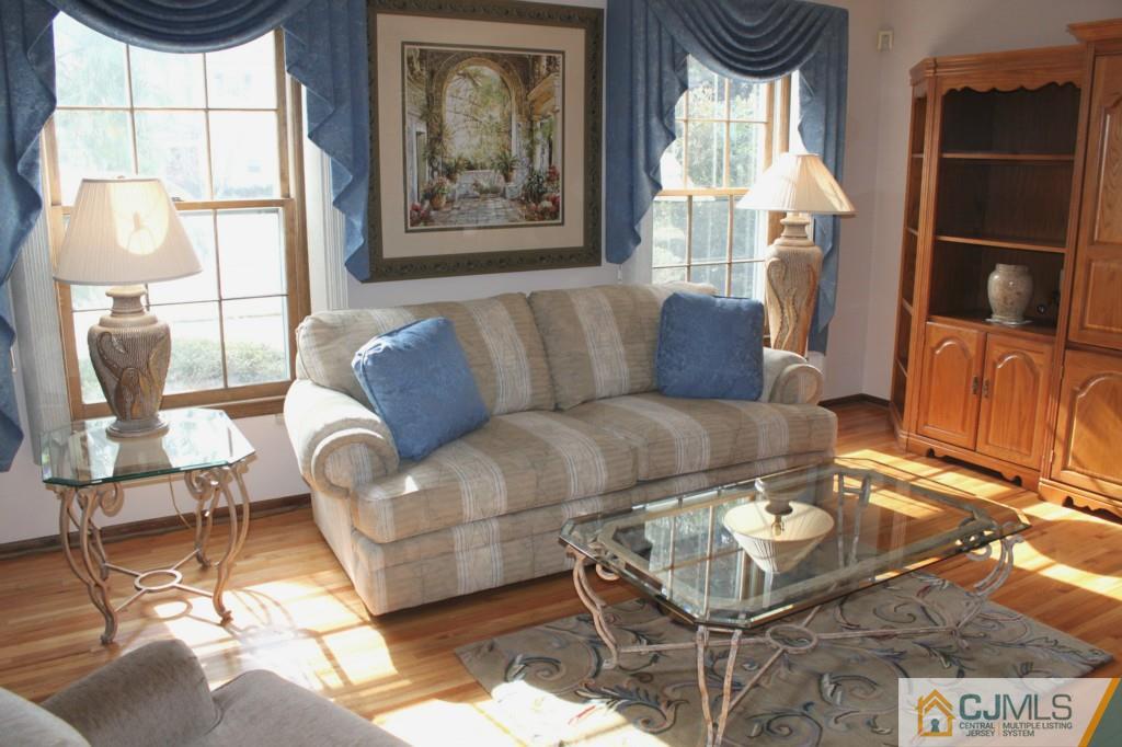 2 Oak Tree Road Monmouth Junction, NJ 08852 - Photo 3 of 22 Gallery Image 3