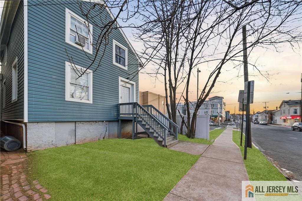 38 Prosper Street New Brunswick, NJ 08901 - Photo 33 of 38