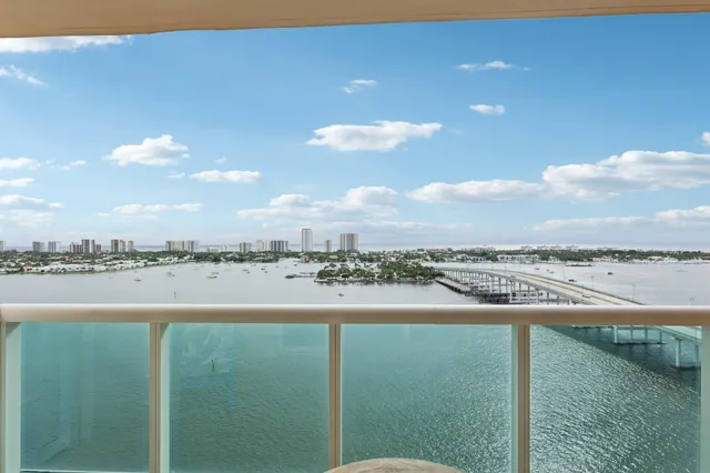 $649,000 | 2640 Lake Shore Drive, Unit 1809, Riviera Beach, FL 33404