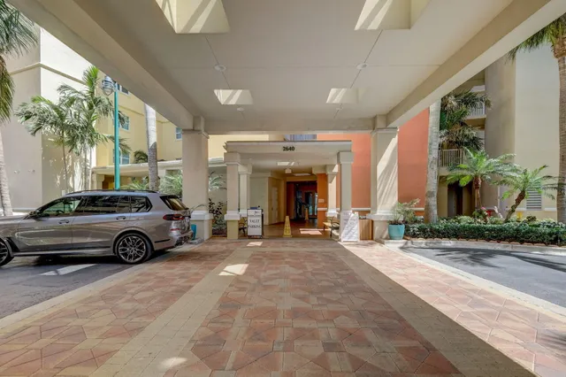 $649,000 | 2640 Lake Shore Drive, Unit 1809, Riviera Beach, FL 33404