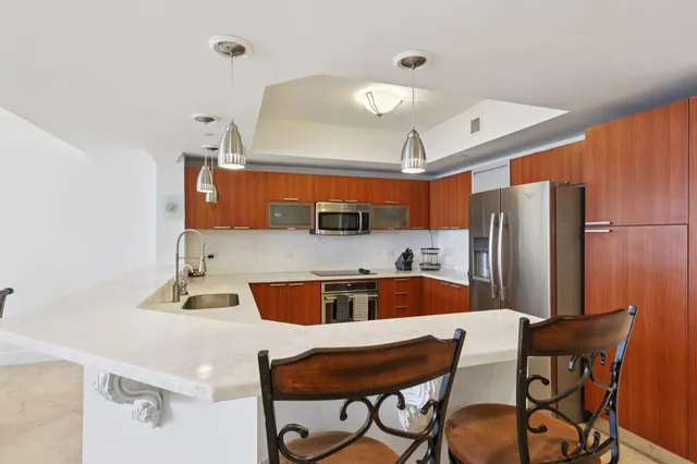 $649,000 | 2640 Lake Shore Drive, Unit 1809, Riviera Beach, FL 33404