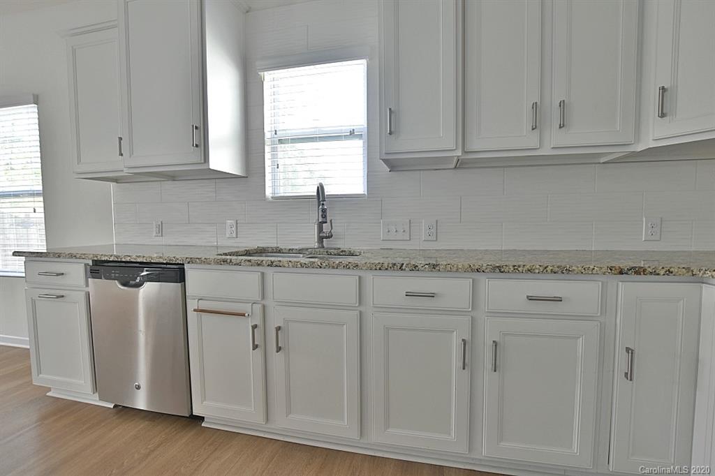 6424 Bluegill Road Charlotte, NC 28216 - Photo 8 of 23 Gallery Image 8