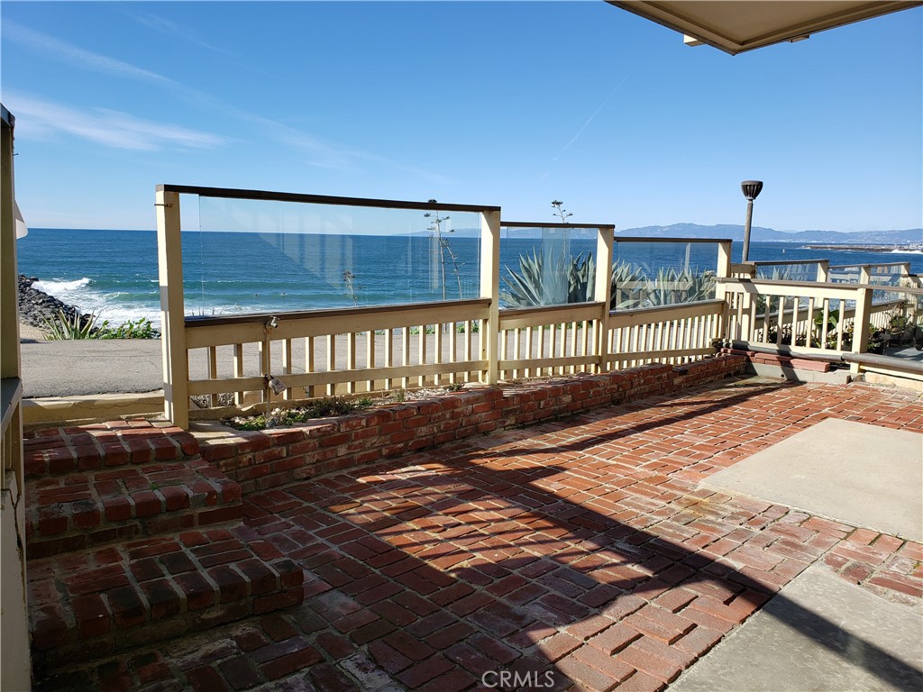 625 Esplanade, Unit 4 Redondo Beach, CA 90277 - Photo 25 of 33 a view of a balcony