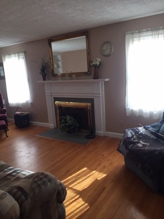 141 Dayton Street Springfield, MA 01118 - Photo 5 of 12