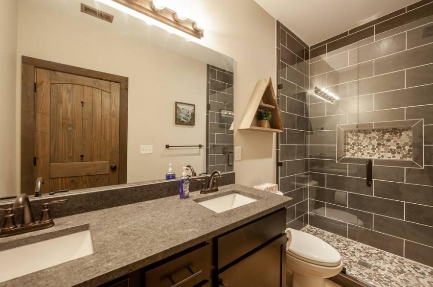 1563 Mountain Dreams Way Sevierville, TN 37862 - Photo 12 of 35 bathroom 3