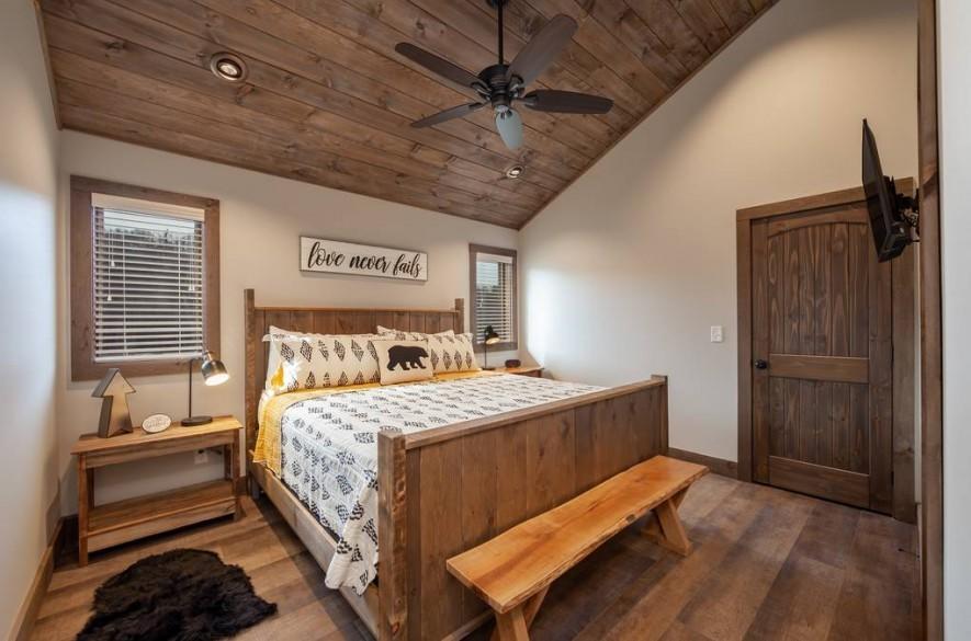 1563 Mountain Dreams Way Sevierville, TN 37862 - Photo 15 of 35 bedroom2