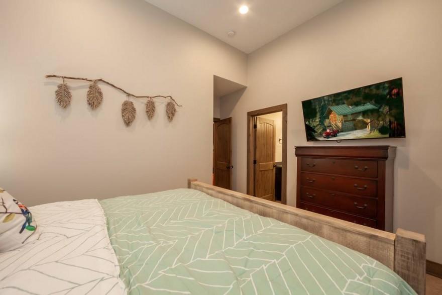 1563 Mountain Dreams Way Sevierville, TN 37862 - Photo 19 of 35 bedroom6