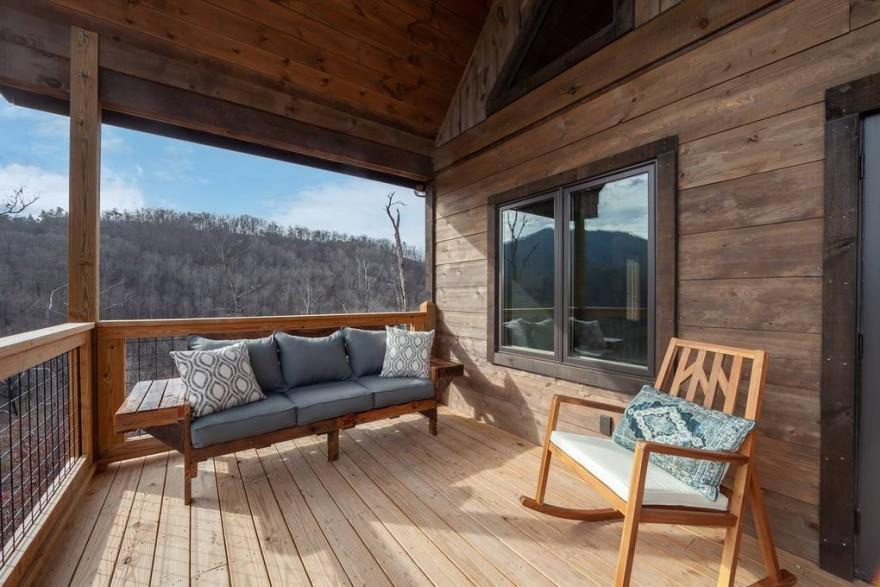 1563 Mountain Dreams Way Sevierville, TN 37862 - Photo 29 of 35 porch3