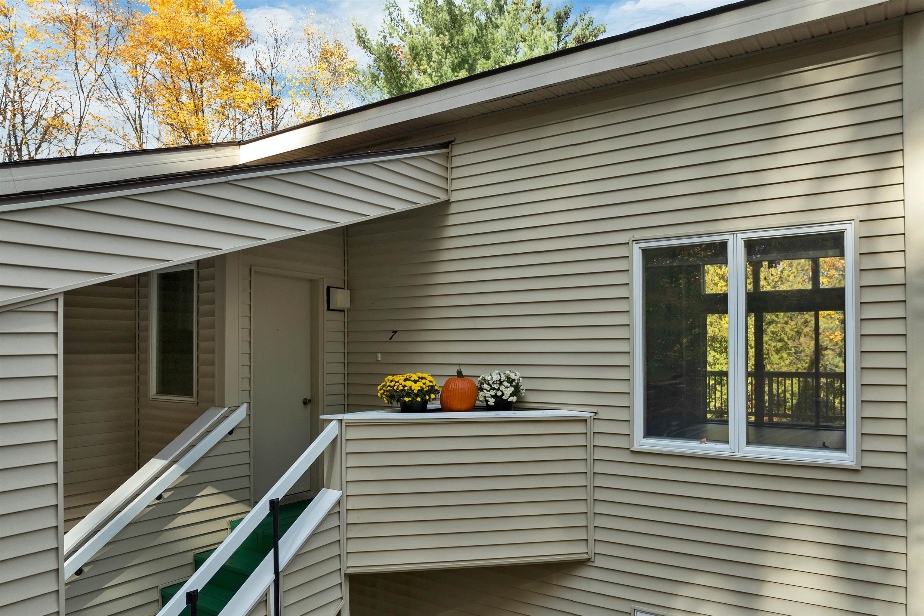 918 North Main Street, Unit 7 Laconia, NH 03246 - Photo 31 of 39