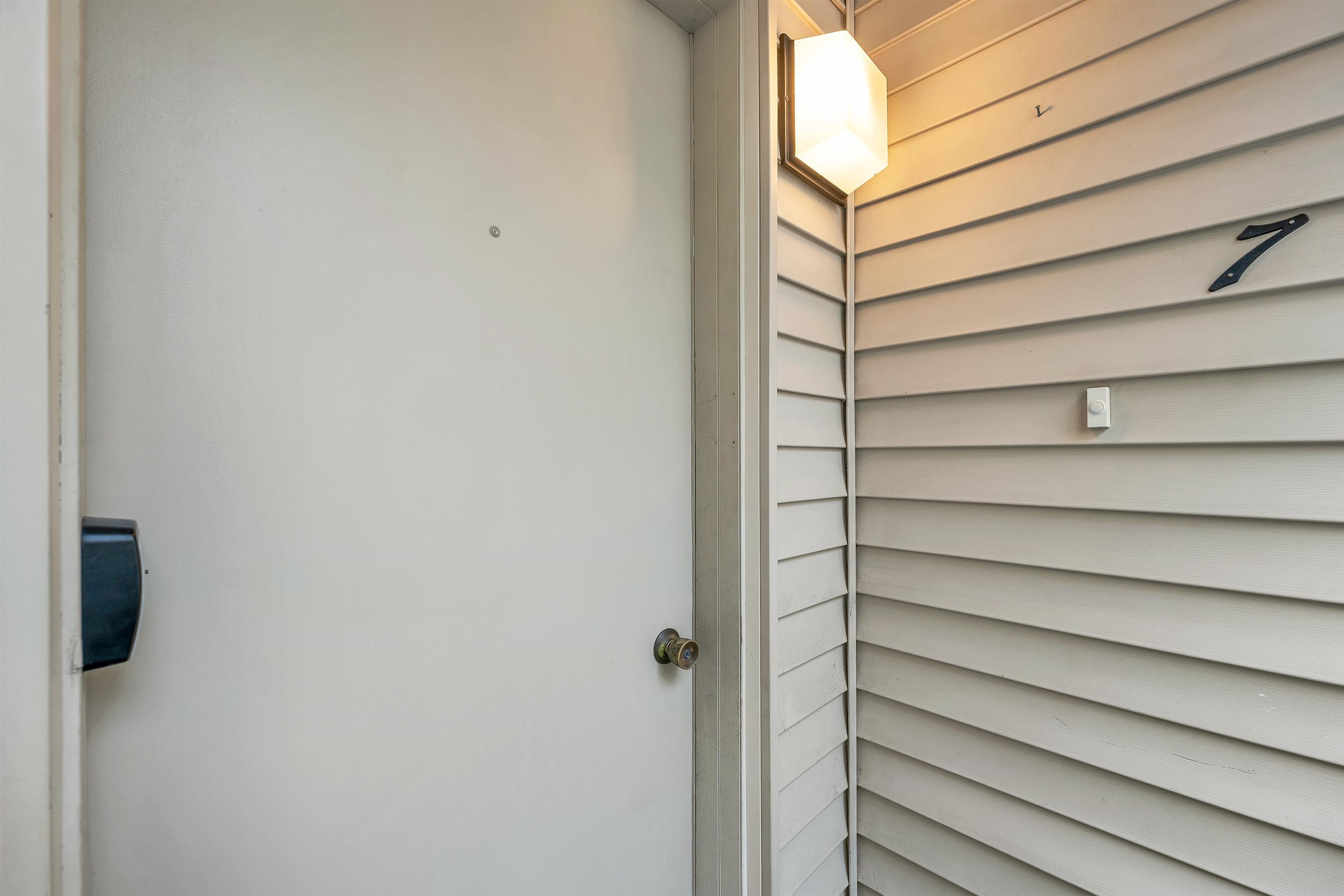 918 North Main Street, Unit 7 Laconia, NH 03246 - Photo 33 of 39