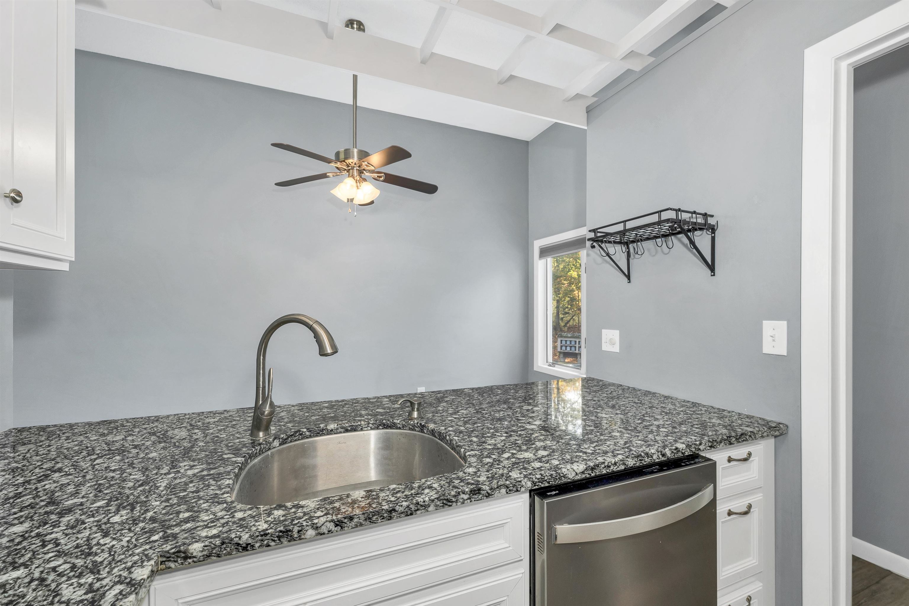 918 North Main Street, Unit 7 Laconia, NH 03246 - Photo 10 of 39