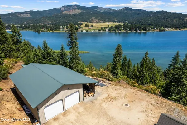 $1,100,000 | 14830 Dufort Road, Priest River, ID 83856