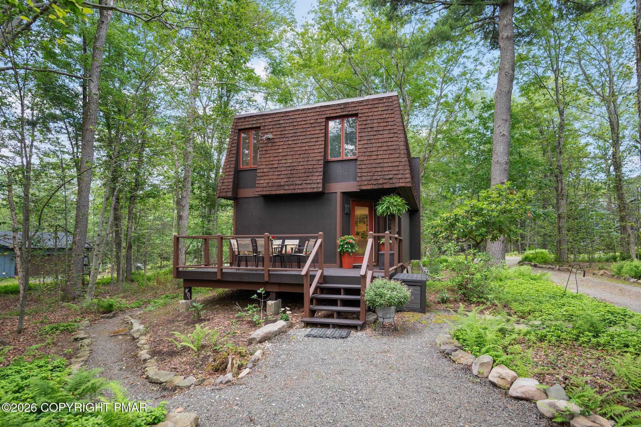 283 Aspen Road Pocono Pines, PA 18350 - Photo 4 of 48 PAX_1904