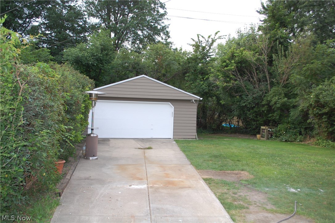 3034 Somerton Road Cleveland, OH 44118 - Photo 33 of 35