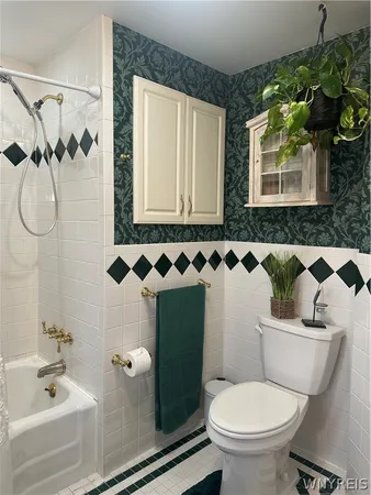 $269,900 | 60 Hartford Avenue, Tonawanda, NY 14223