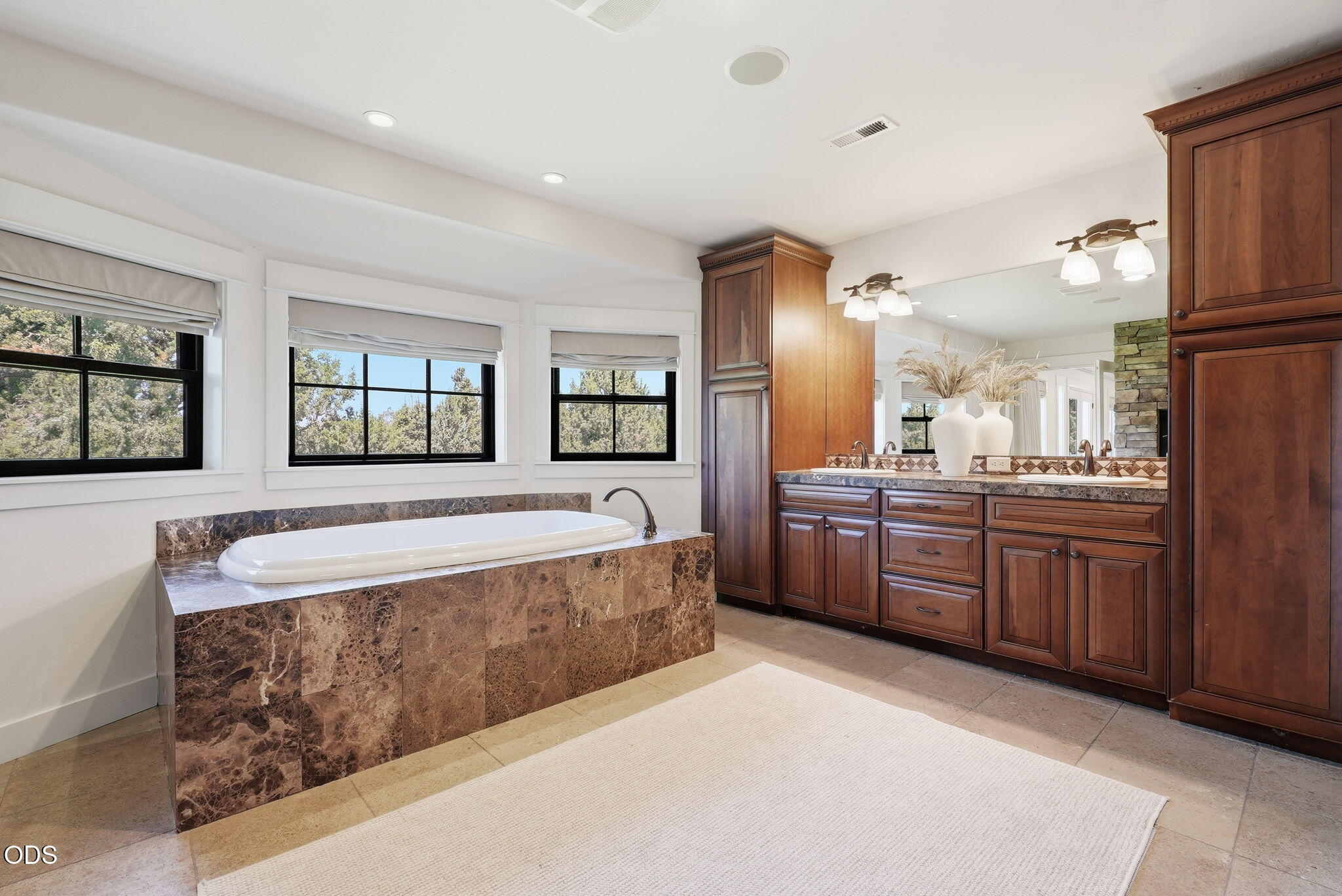 63415 Overtree Road Bend, OR 97701 - Photo 49 of 99 Gallery Image 49