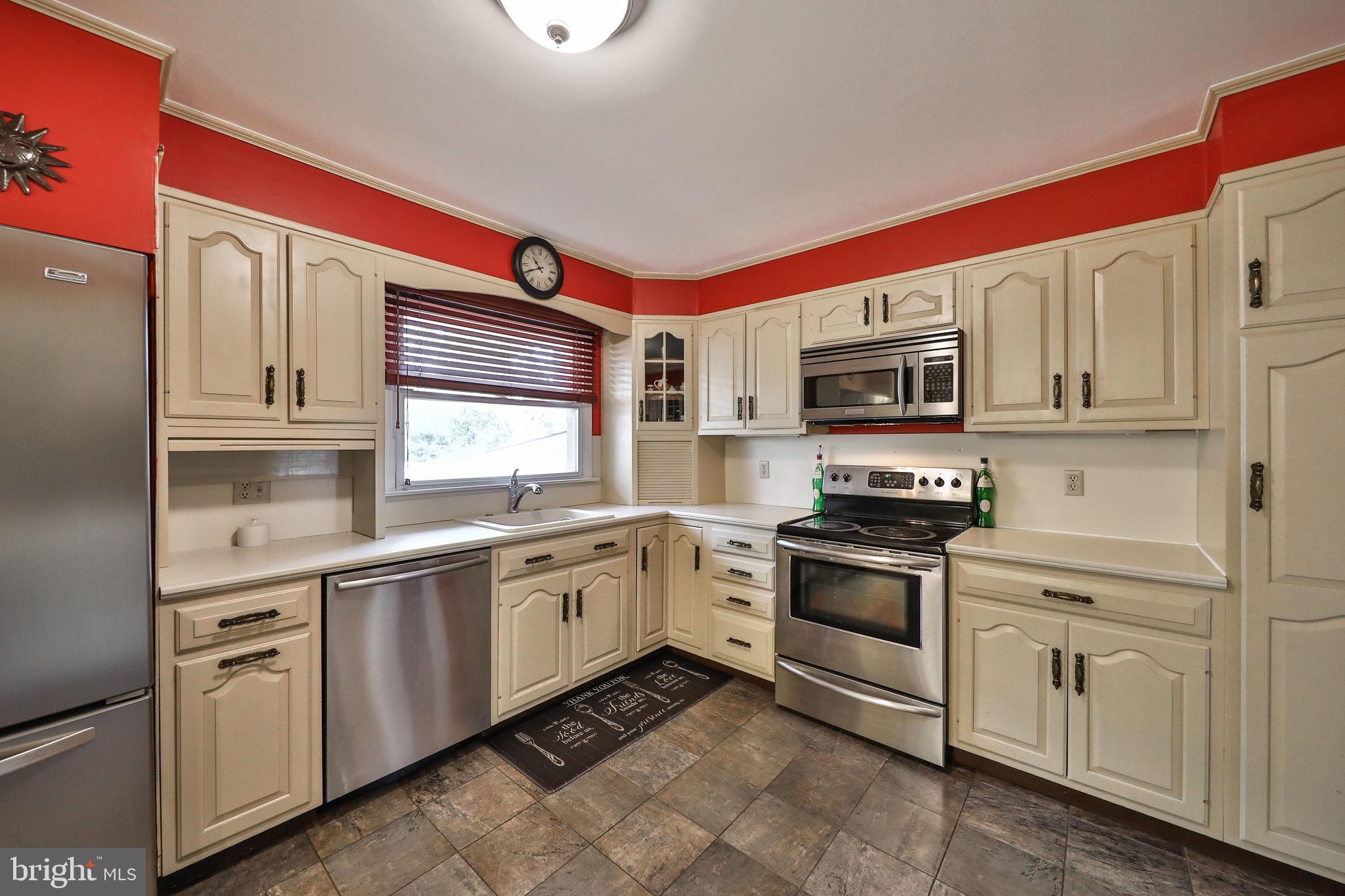 1004 Devon Road Rydal, PA 19046 - Photo 12 of 44 Kitchen