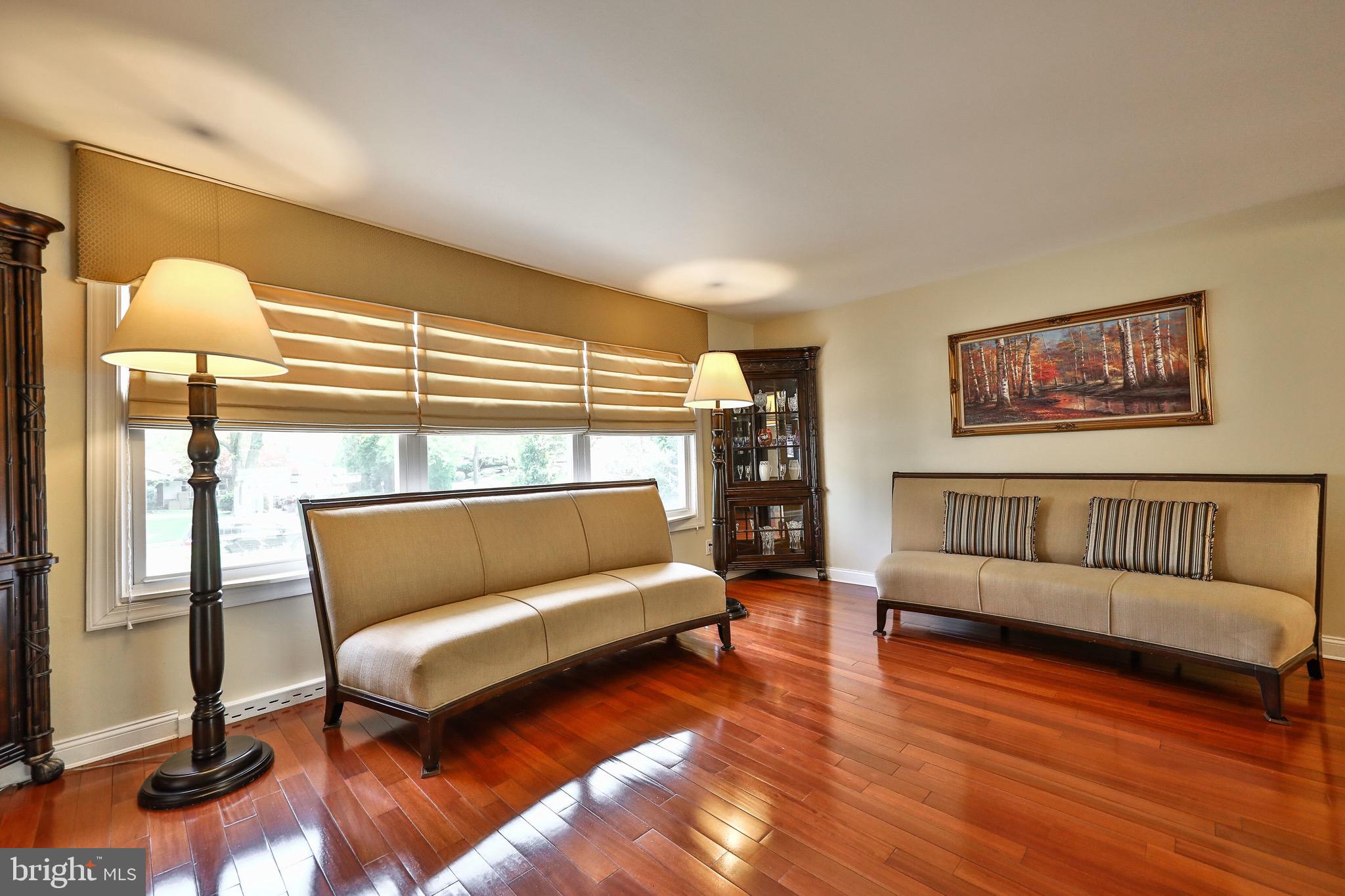 1004 Devon Road Rydal, PA 19046 - Photo 3 of 44 Living Room