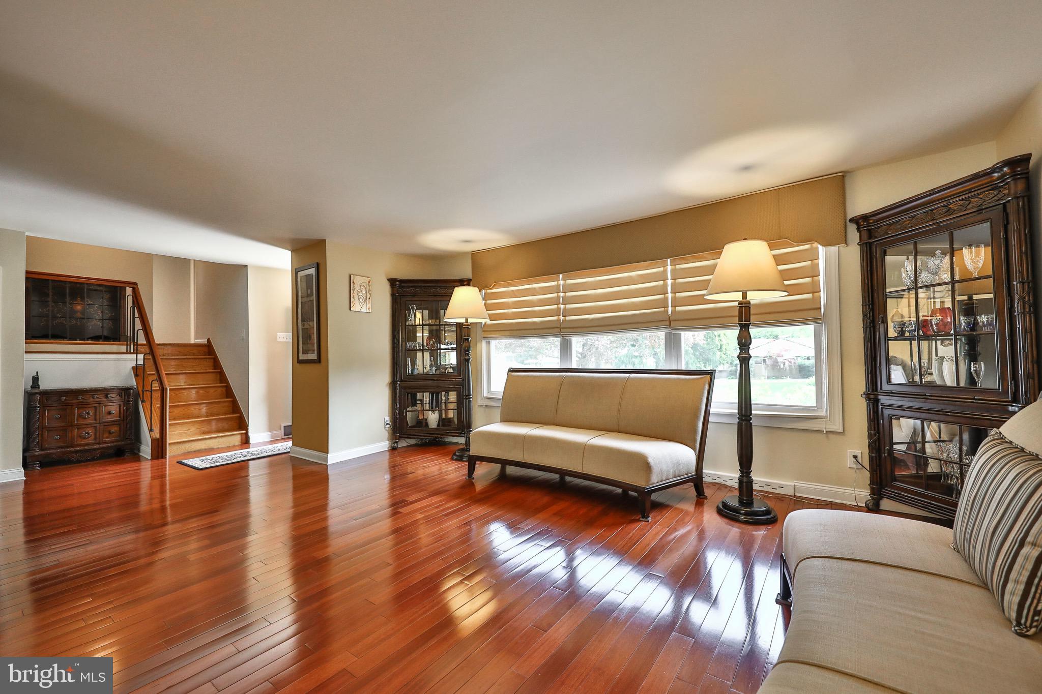 1004 Devon Road Rydal, PA 19046 - Photo 4 of 44 Living Room