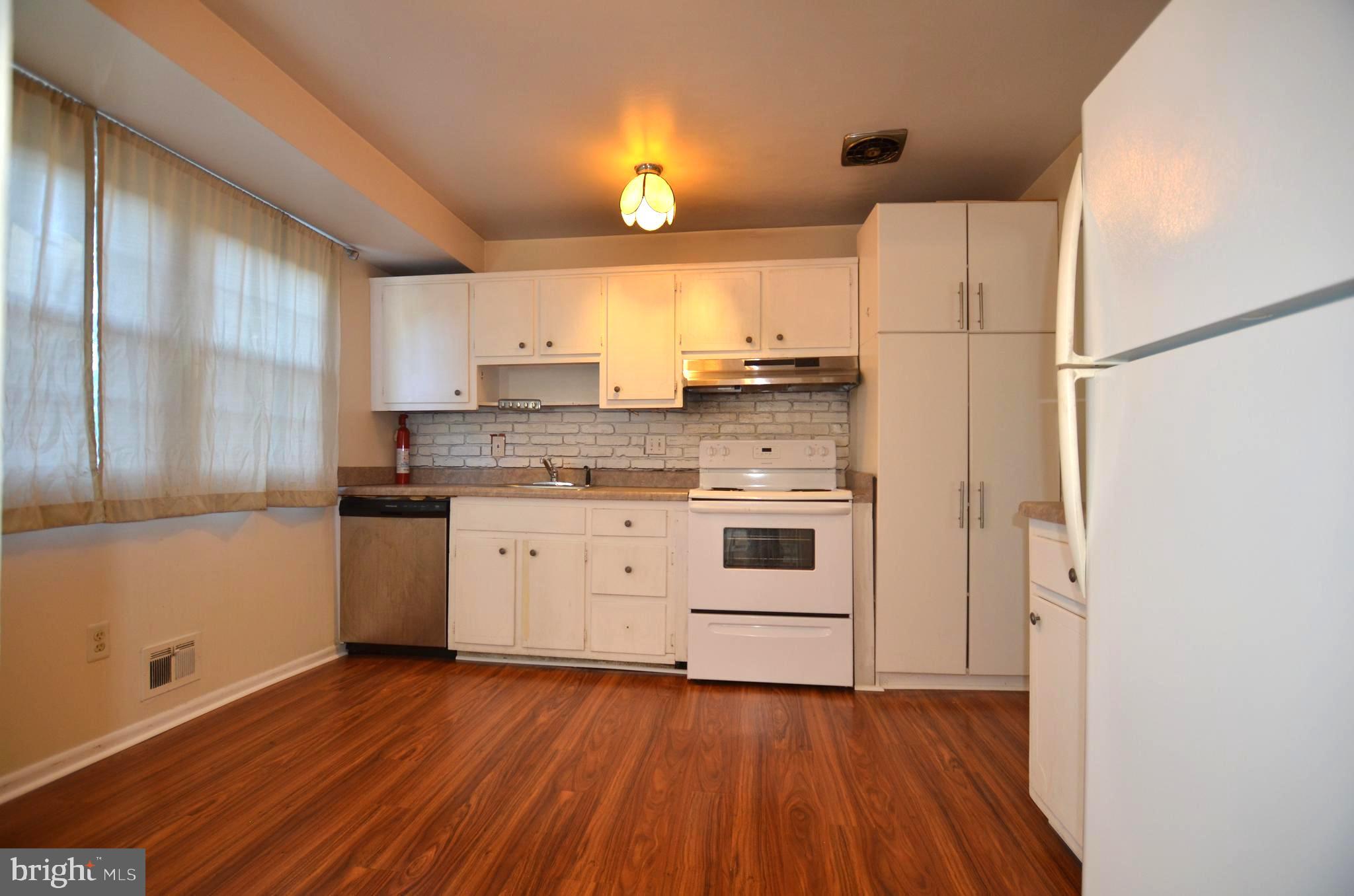 6021 Berwyn Road Berwyn Heights, MD 20740 - Photo 4 of 30