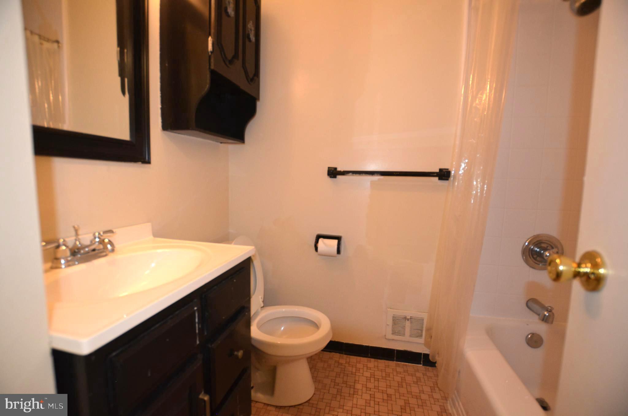 6021 Berwyn Road Berwyn Heights, MD 20740 - Photo 7 of 30