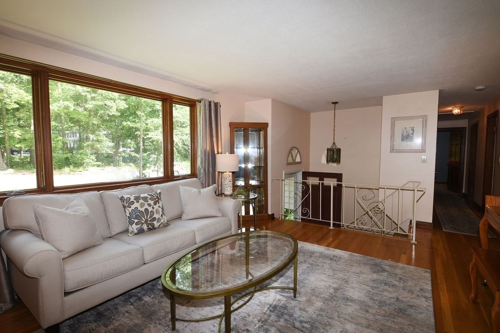 212 Spruce Way Hanover, MA 02339 - Photo 3 of 42