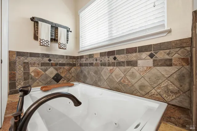 $1,100,000 | 142 Shortt Road, Santa Rosa, CA 95405