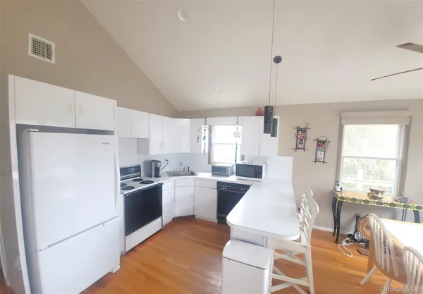 $975,000 | 33 Broadway, Fair Harbor, NY 11770