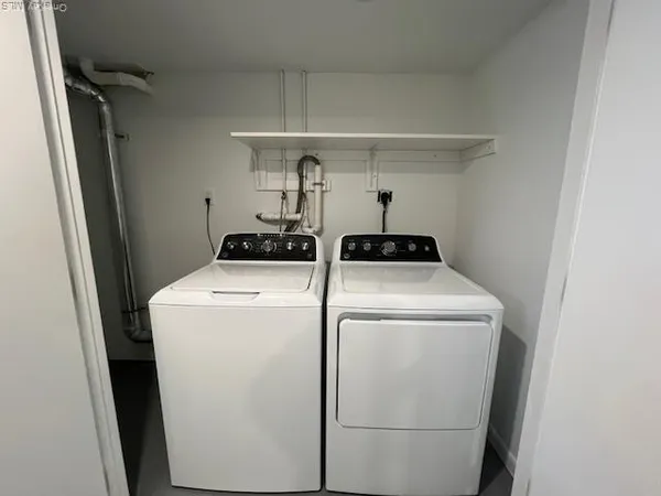 $3,250 | 141 Manorhaven Boulevard, Unit J, Port Washington, NY 11050