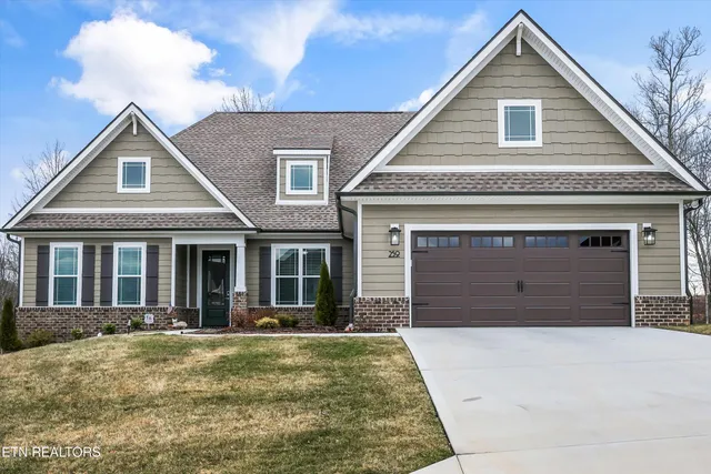 $648,000 | 259 Bittersweet Lane, Lenoir City, TN 37771