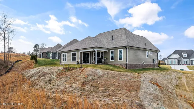 $648,000 | 259 Bittersweet Lane, Lenoir City, TN 37771