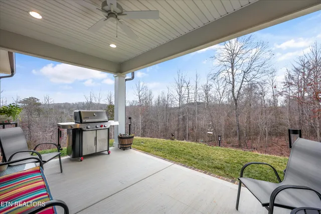 $648,000 | 259 Bittersweet Lane, Lenoir City, TN 37771